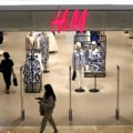 Modna kompanija „H&M” će ove godine zatvoriti 170 prodavnica širom sveta