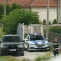 (Фото) Драма у Љубићу! Полиција зауставила БМВ КС5, возач покушао да побегне, па завршио са лисицама на рукама