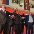 Vladan Slavković (Lokalni front) tvrdi da se vlast u Kraljevu raspada i da se SPS podelio na 5 frakcija. Socijalisti demantuju