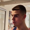 VIDEO Najluđi snimak nakon osvojene titule: Topić pokušava da da izjavu, a u pozadini odjekuje čuveni hit Nade Topčagić