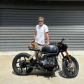 Bred Pit veliki zaljubljenik u ručno rađene „be-em-ve” motocikle