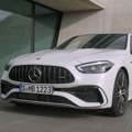 Četiri cilindra i 408 “konja”: Debitovao novi Mercedes-AMG C43 (VIDEO)