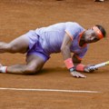 Neverovatan poen Nadala: Reakcija u deliću sekunde (video)