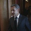 Bivši francuski predsednik Nikola Sarkozi od danas u kućnom zatvoru