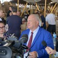 U nebezbednoj hali „Plavi paviljon“ počelo pakovanje paketa za socijalno ugrožene i penzionere