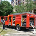 Ovo je mogući uzrok velikog požara na poslednjem spratu zgrade na Dorćolu: Telegraf na licu mesta