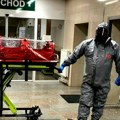 (Foto) čekaju se rezultati: Amerikanac za koga se sumnja da ima ebolu bio u kontaktu sa 26 ljudi u Češkoj, svi su pod…