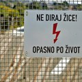 Osobu koju je udarila struja nikada ne smete da pipnete golim rukama! Kako je spasiti, a da i sami ne postane žrtva