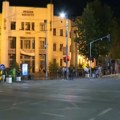 Жандармерија покушала да уђе на Правни, ухапшено 40 студената и професорка Биљана Стојковић