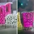 Vandalizam ispred Gradske kuće u Novom Sadu: Muškarac zapalio novogodišnju dekoraciju (video)