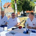 Tim lekara UKC Niš u selu nadomak Niša, organizovani besplatni preventivni kardiološki pregledi; dr Lazarević poručio: "Kada…