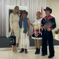 Amerikanci i Korejci prvi put u Srbiji: Folkloraši stigli u Sremsku Mitrovicu, evo šta ih je najviše oduševilo (foto)