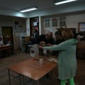 Incident u Leskovcu: Polomljena glasačka kutija, intervenisali policija i Hitna pomoć
