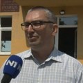 Profesor koji je pre tri godine savladao napadača u školi isključen iz odbora SNS u Velikoj Plani