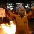 Протест у Тел Авиву, окупљени траже изборе и рушење Нетанијахуа