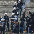 Sukob policije i navijača Vojvodine: Zbog sramnog transparenta nemile scene u Kragujevcu