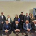 Srpska napredna stranka noćas predala odborničku listu pod nazivom “Aleksandar Vučić-Niš sutra” (VIDEO)