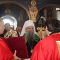 32 Godine od stradanja Srba srednjeg Podrinja: Patrijarh Porfirije služi liturgiju u bratunačkom hramu, prisustvuje i…
