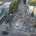 Na protestu u Inđiji 900 učesnika, dva provokatora i mehanizacija koju je izvelo JKP „Vodovod i kanalizacija“