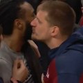 "Je li to najružnija osoba koju si poljubio u životu?": Jokić dobio hit pitanje od Barklija, odgovor još luđi