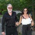 Kao s modne piste! Pevačica stigla sa partnerom na 1. rođendan ćerke Sanje Maletić: Izgledaju kao milion dolara (foto)