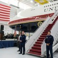 (Foto) "Leteća Bela kuća na nivou luksuza": Tramp predstavio novi Boing 747 vredan 400 miliona dolara