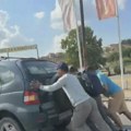 Pomoć prijatelja (VIDEO)