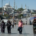Lira jača pošto je Turska digla stope na najviši nivo u skoro 20 godina