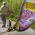 Počela isplata uvećanih penzija: Evo kome će prvo pare leći na račun