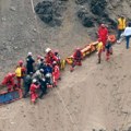 Peru: devet osoba poginulo kada je autobus sa muzičarima pao sa litice visoke 200 metara