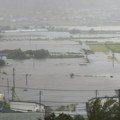 Posle tajfuna izdato upozorenje na poplave i klizišta u Japanu