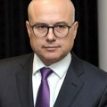 Vučević: Za svaku osudu skrnavljenje mesta odavanja pošte stradalima u Novom Sadu