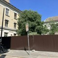 Vojska radi u Novom Sadu: Sanacija ograde koja se već dugo raspadala