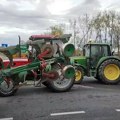Poljski poljoprivrednici traktorima blokirali granični prelaz sa Ukrajinom