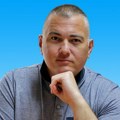 Političar nije Bog!