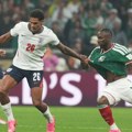 Tretman na mundijalu nije isti za sve! Engleski fudbaler DŽarel Kvansa suspendovan na dve naredne utakmice zbog crvenog kartona…