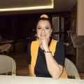Saška Karan pokazala telo u sedmoj deceniji: Pevačica istakla obline u kupaćem kostimu (foto)