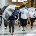 Tajfun pogodio Japan: Naređena evakuacija 240.000 ljudi, otkazani letovi