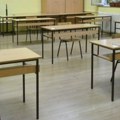 Učiteljica suspendovana jer je povukla đaka za kapuljaču: Kolektiv OŠ "Braća Jerković obustavio nastavu u znak podrške…