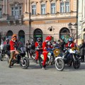 Moto Deda Mrazovi razdelili poklone mališanima širom Novog Sada