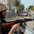 U eksploziji bombe u Pakistanu pred sutrašnje izbore poginulo 24 ljudi