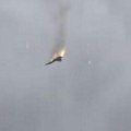 Драматичан снимак рушења руског авиона код севастопоља: Летелица пала директно у море, пилот спасен 200 метара од обале…