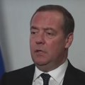 Medvedev brutalno o Kijevu i zapadu: "Mikron" iz Francuske i Zelenski sa "belim prahom"