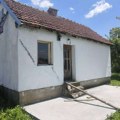 Kuću s bunarom prodaju za 15.500 €! U blizini su poznata banja i planina, a u sve to ulazi i građevinsko zemljište