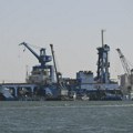Преврнуо се брод за експлоатацију нафте у Суецком каналу, четири особе погинуле