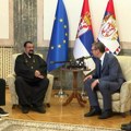 Vučić primio holvudskog glumca Stivena Sigala i njegovog sina