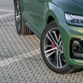 Hit fotka iz Novog Sada! Na automobilu ostavljena urnebesna poruka za vozača: "Ako se ovako parkiraš..."
