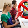Od danas zabranjeni mobilni telefoni u osnovnim i srednjim školama u Hrvatskoj