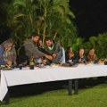 Takmičari Survivor-a osvojili najbolju nagradu u sezoni: Uživali u masaži, hrani ali i video pozivu sa porodicom (VIDEO)