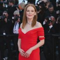Džulijan Mur radi na novom Netfliksovom filmu sa Barakom i Mišel Obama
